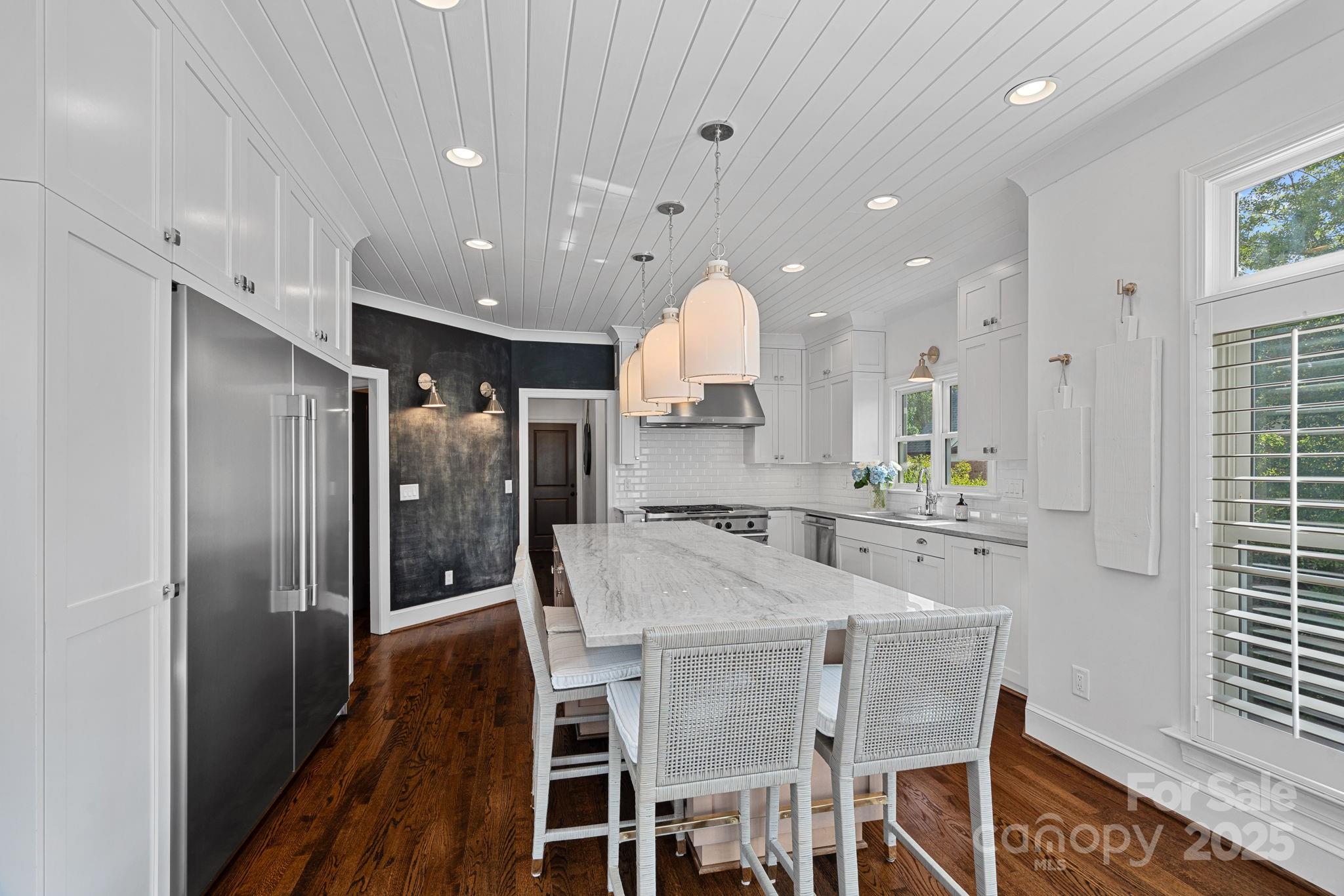 The Peninsula - Residential