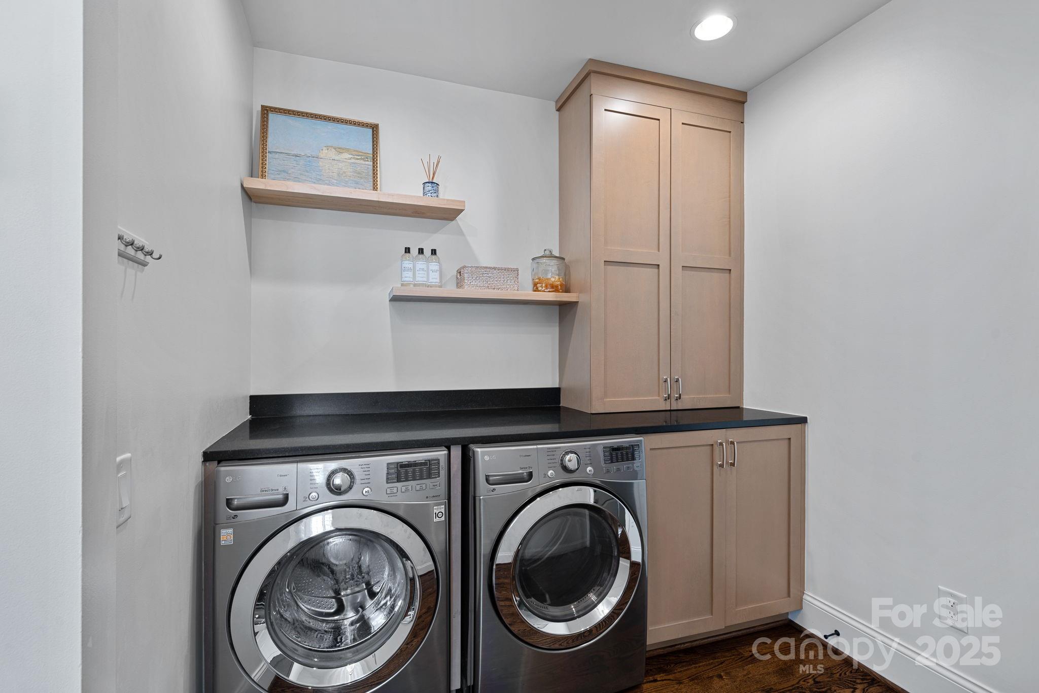 The Peninsula - Residential