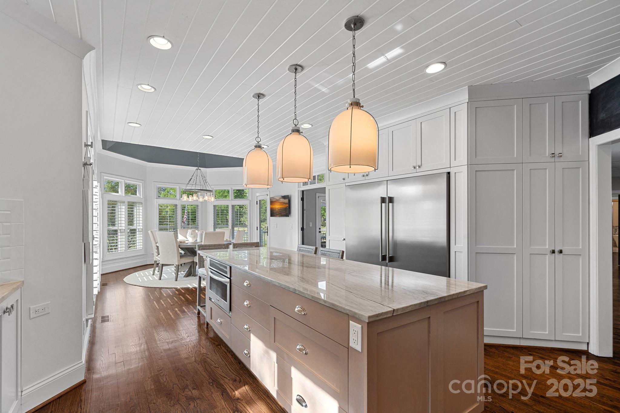 The Peninsula - Residential