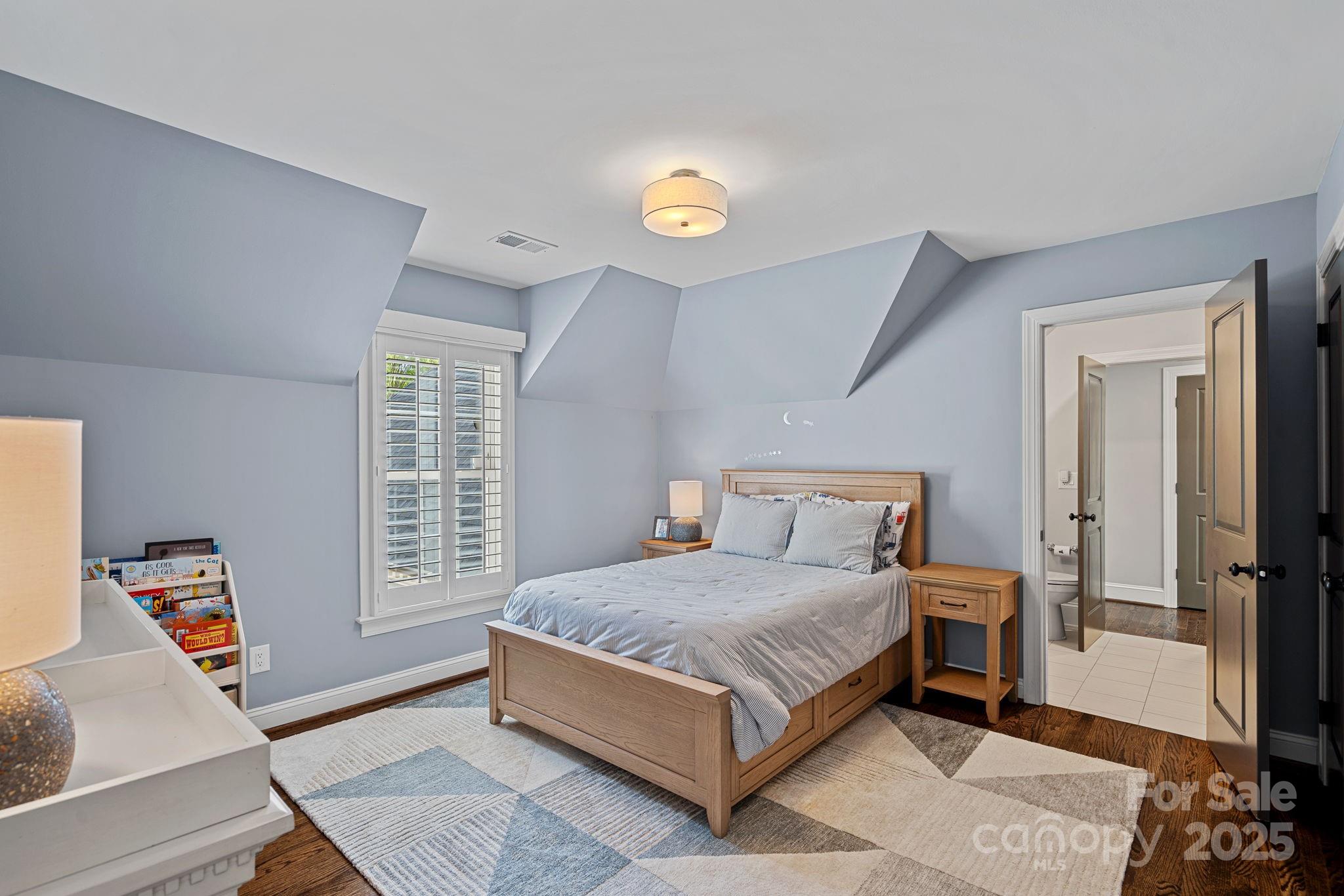 The Peninsula - Residential