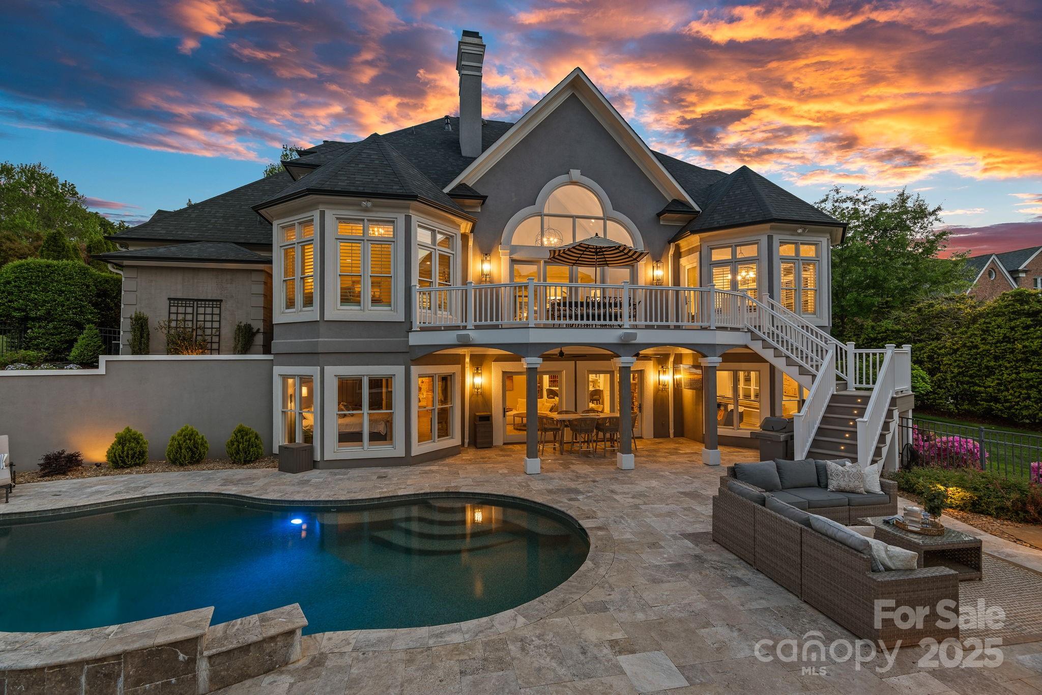 The Peninsula - Residential