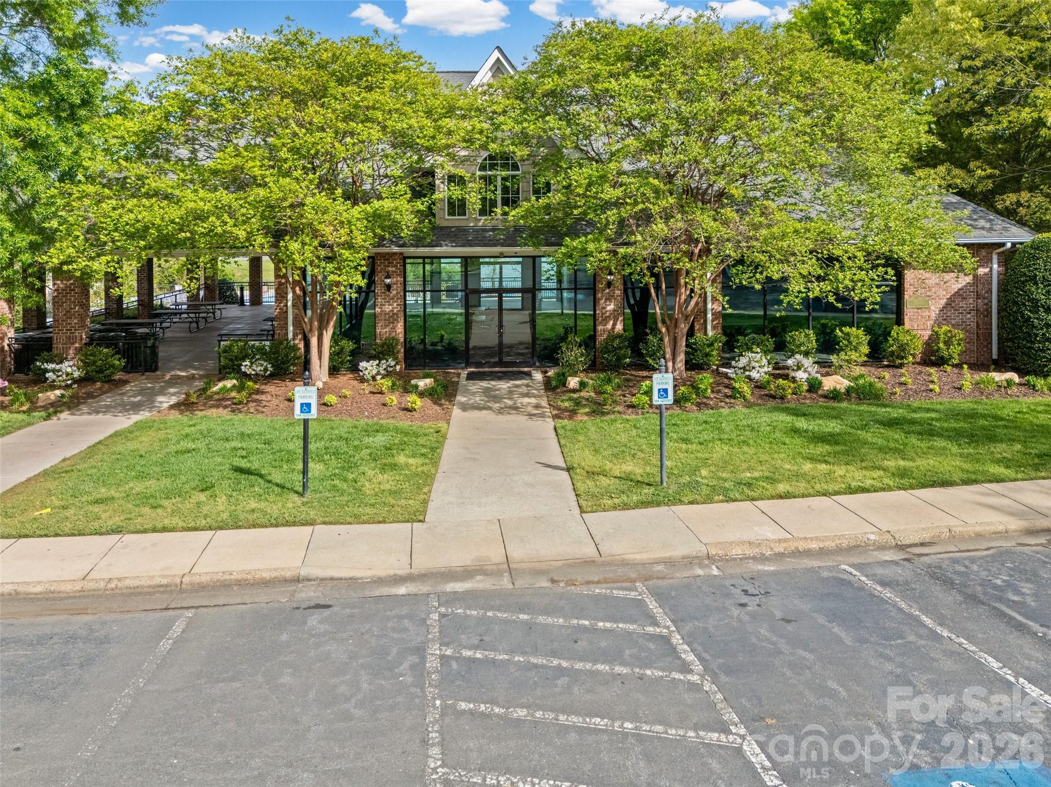 Wellsley Ford - Residential