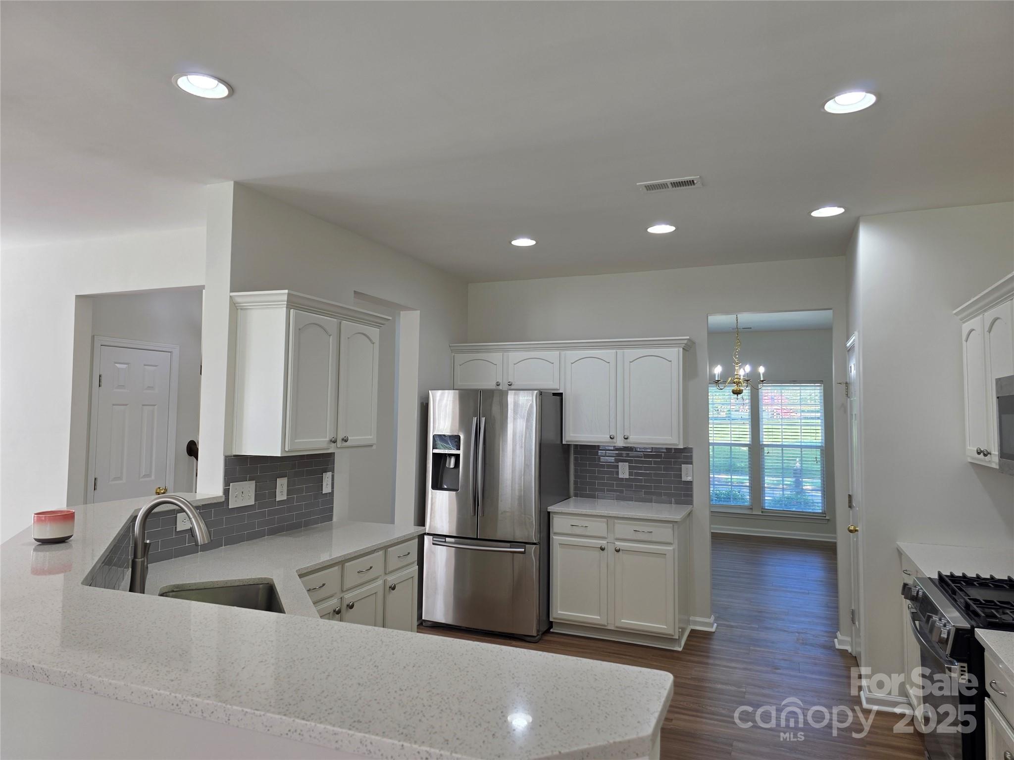 6836 Olmsford Drive