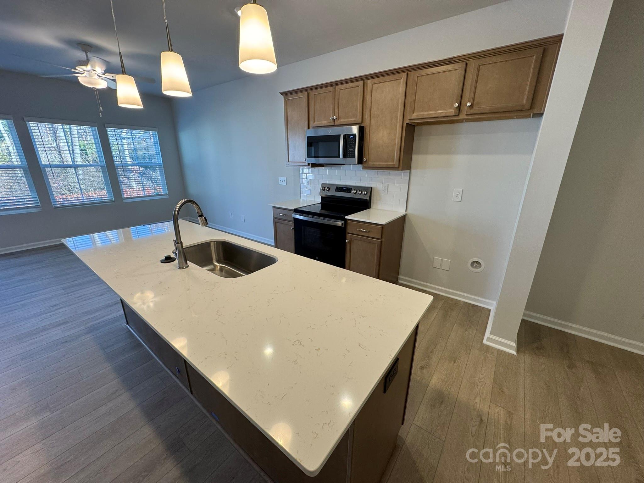 7013 Alpharetta Street 22