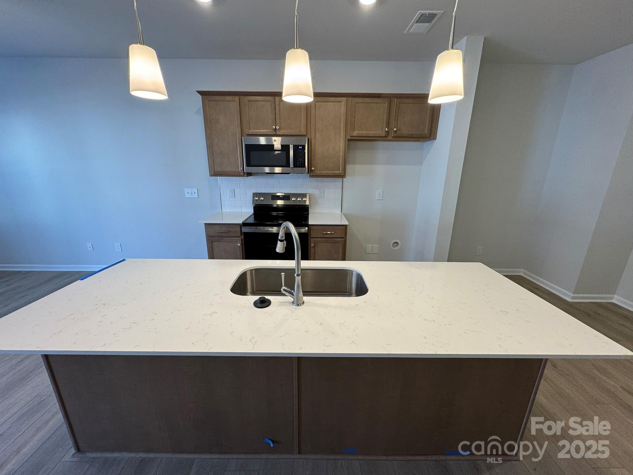 7013 Alpharetta Street 22