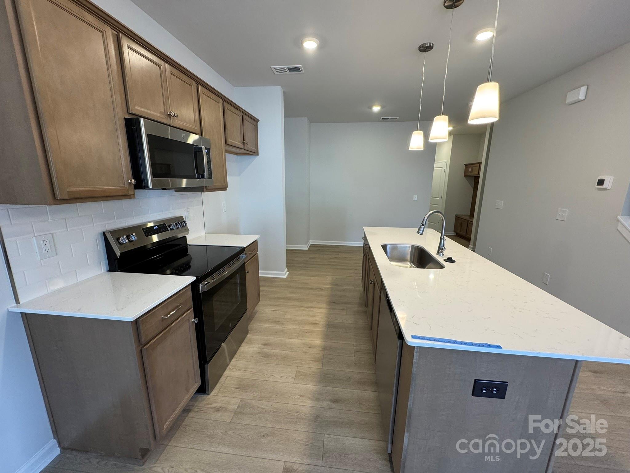 7013 Alpharetta Street 22