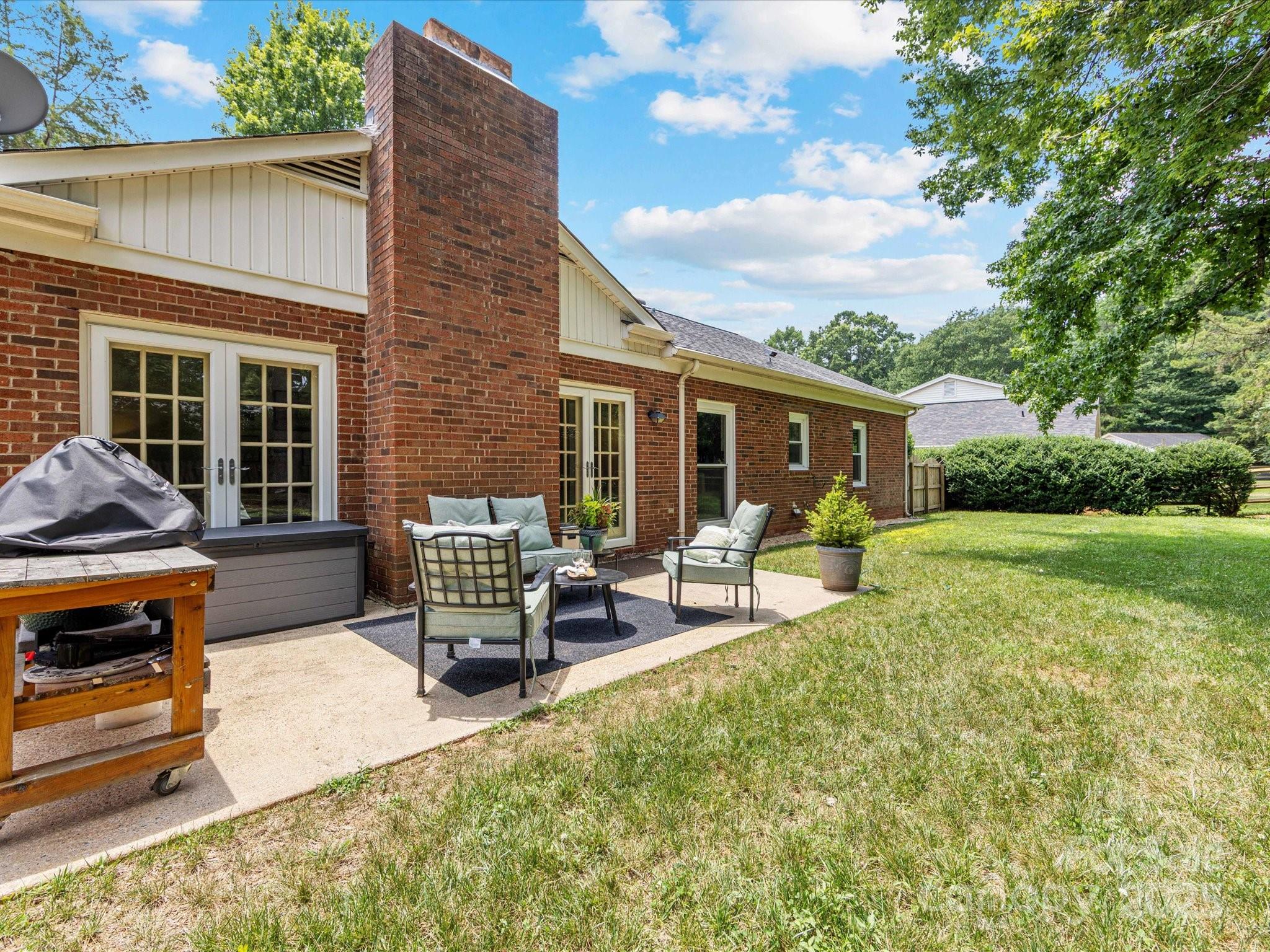 Sardis Forest - Residential