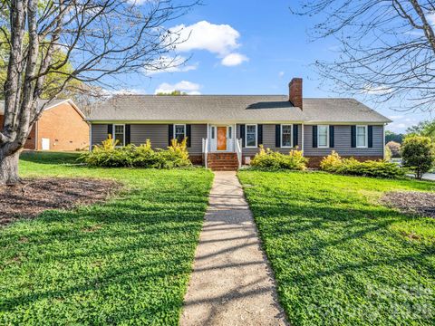 102 Knoll Court Belmont NC 28012