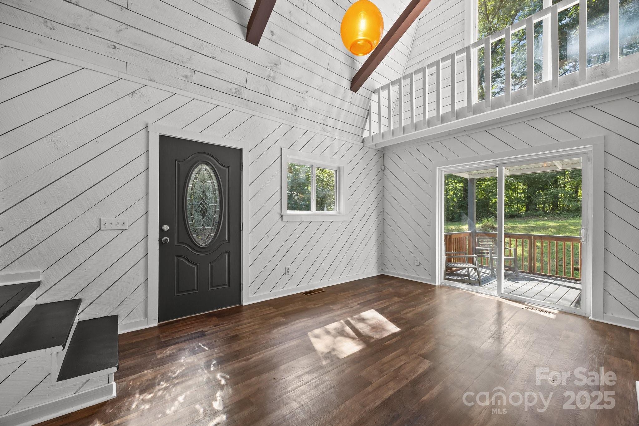 3276 Howard Gap Road