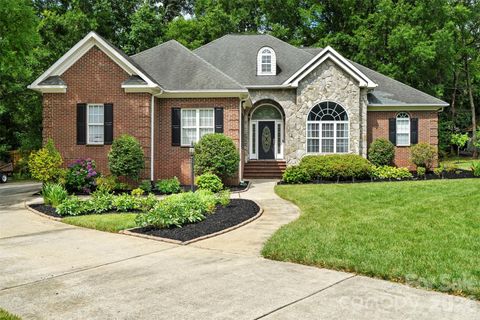 Photo of 3003 Rochester Court, Monroe, NC 28110 (MLS # 4400531)