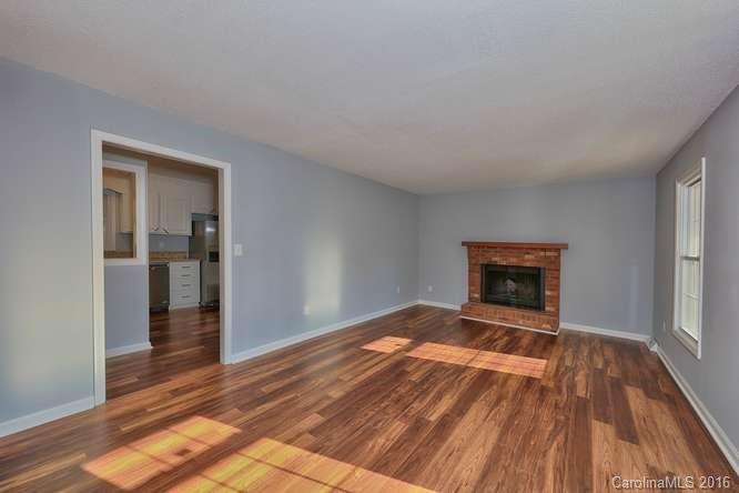 Country Knoll - Residential