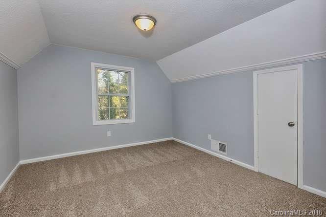 Country Knoll - Residential