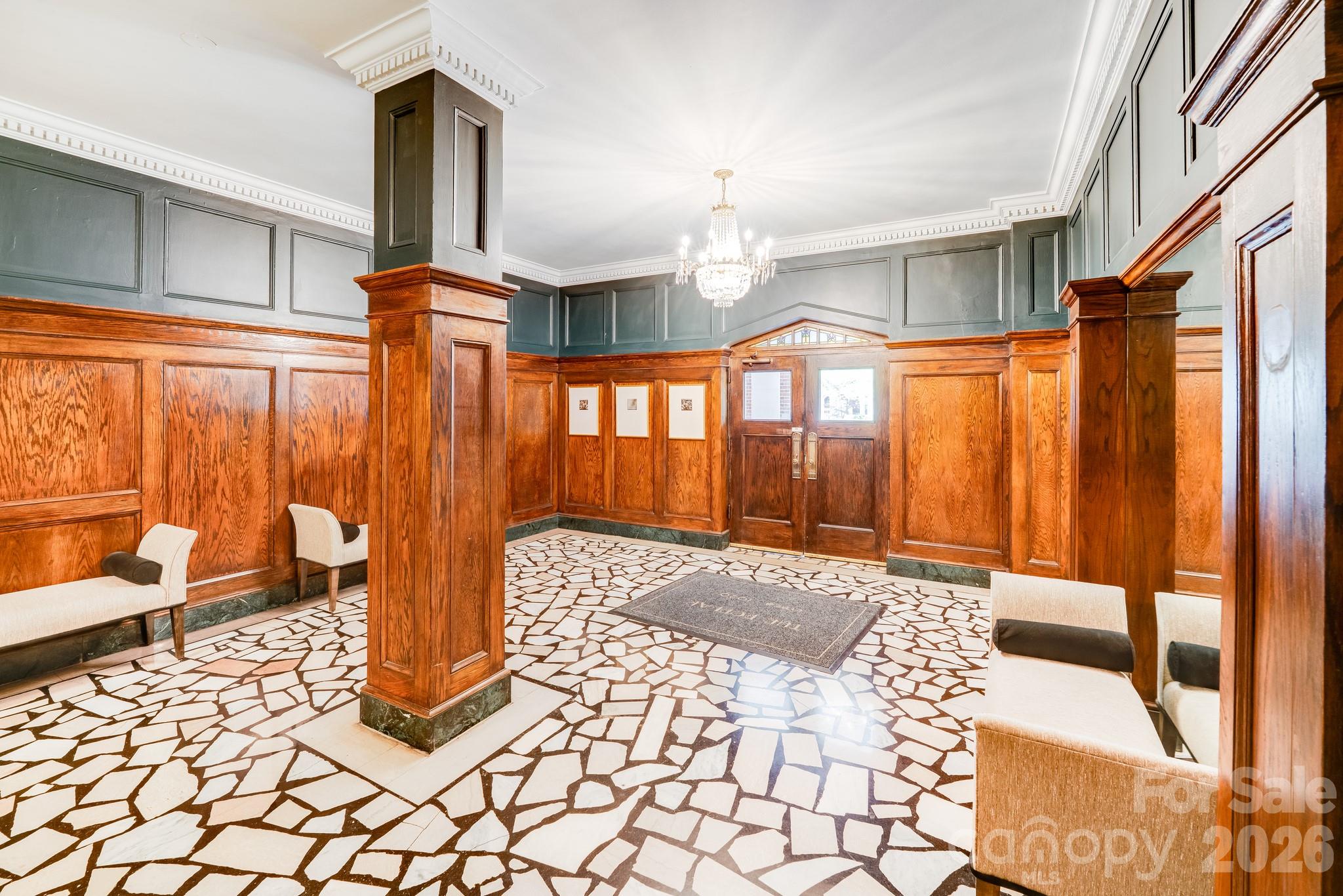 301 W 10th Street W 308