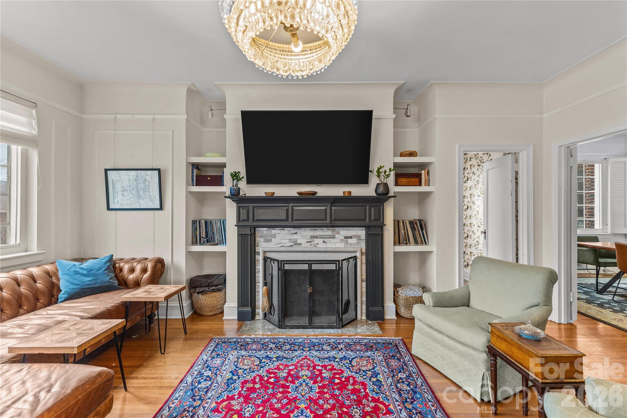 301 W 10th Street W 308