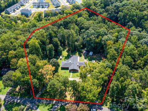 Photo of 7124 Ridge Lane Road, Charlotte, NC 28262 (MLS # 4411281)
