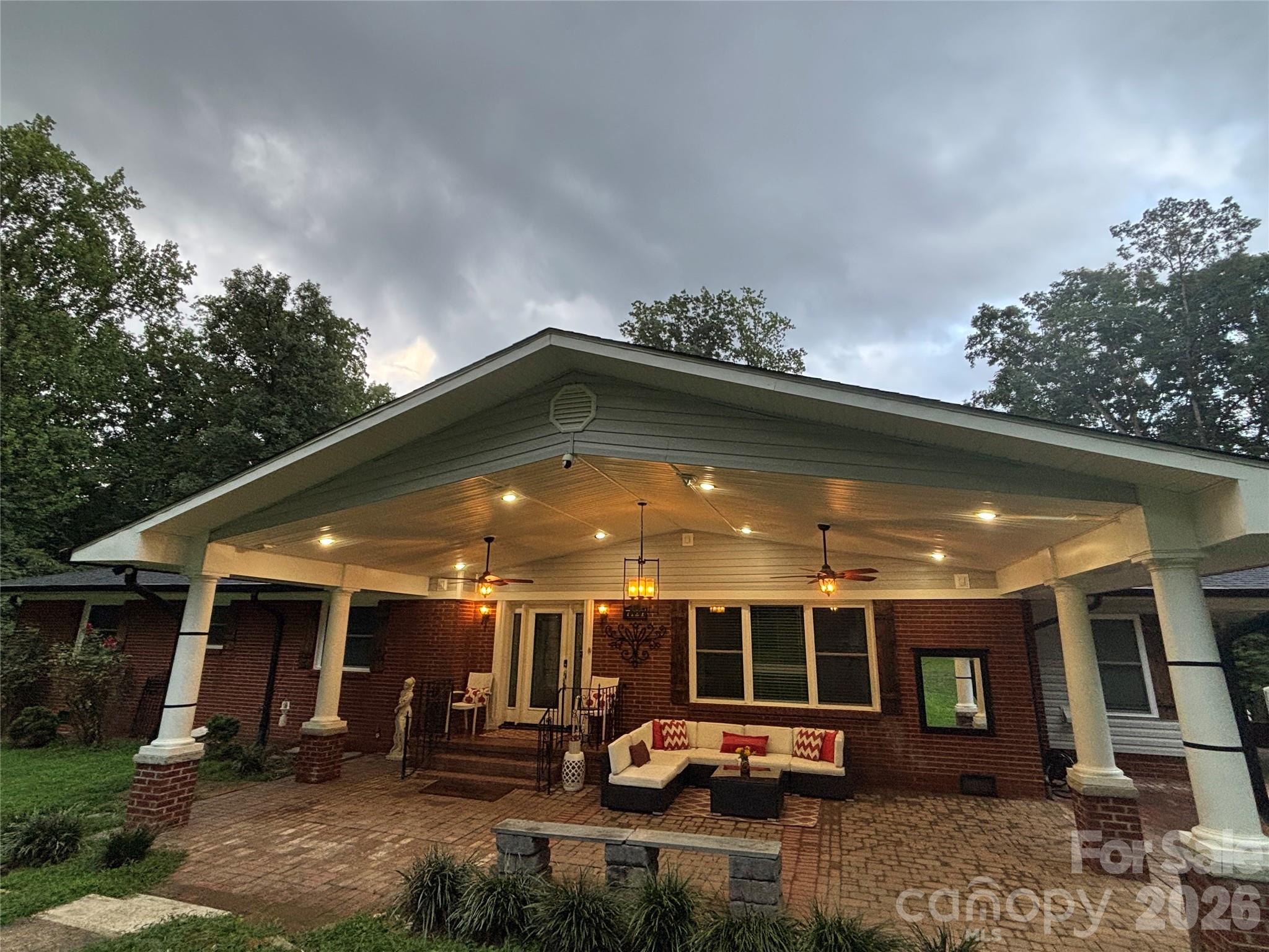 7124 Ridge Lane Road