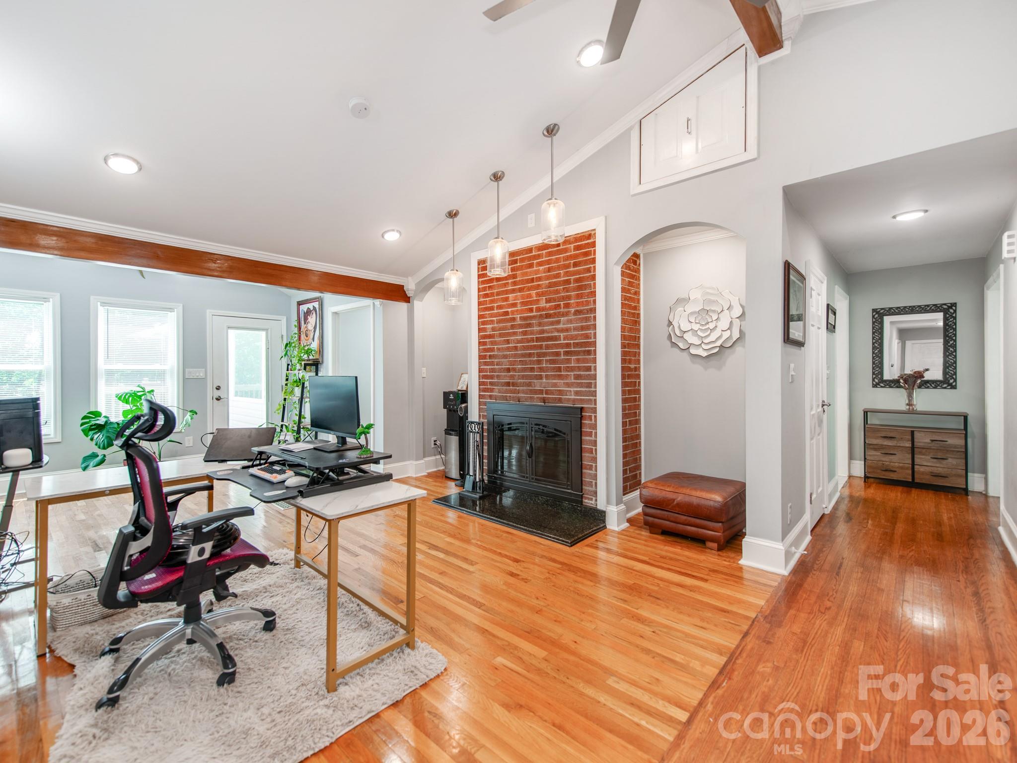 7124 Ridge Lane Road