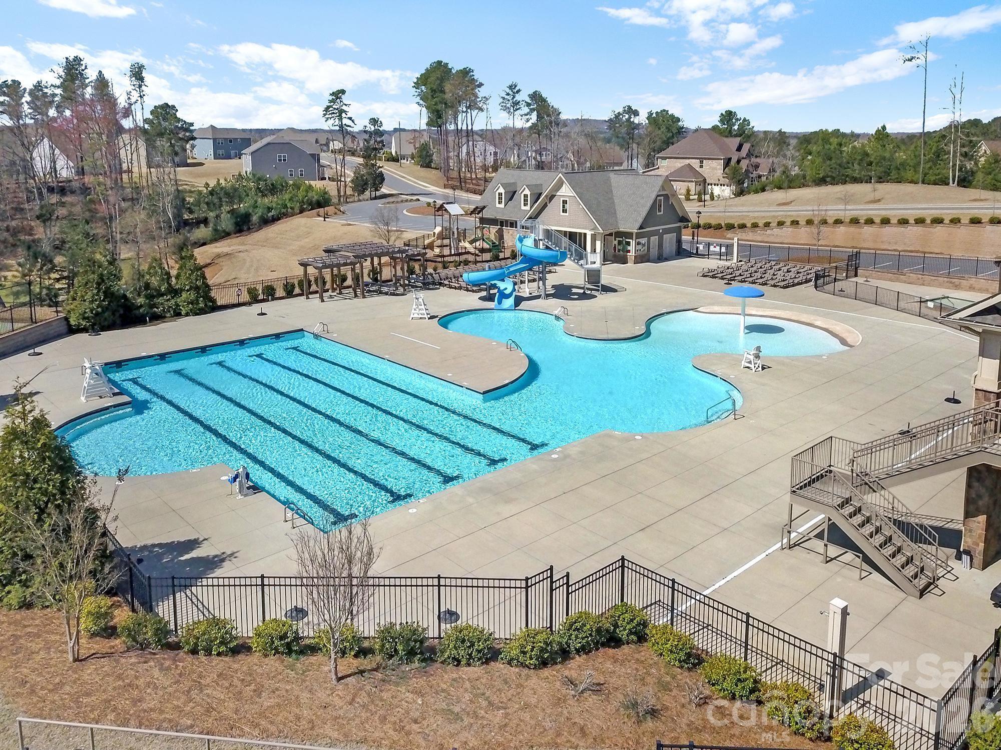 The Palisades - Residential