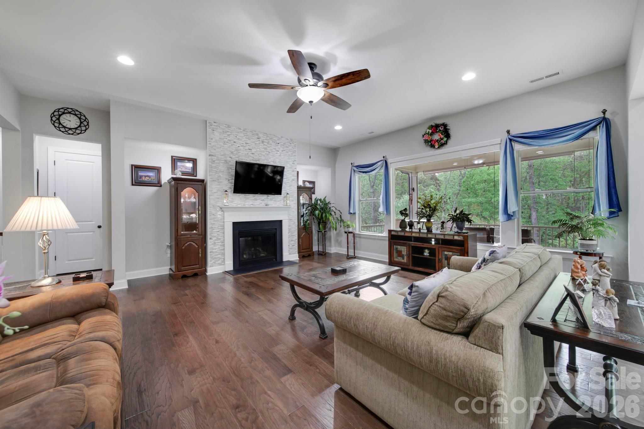 The Palisades - Residential