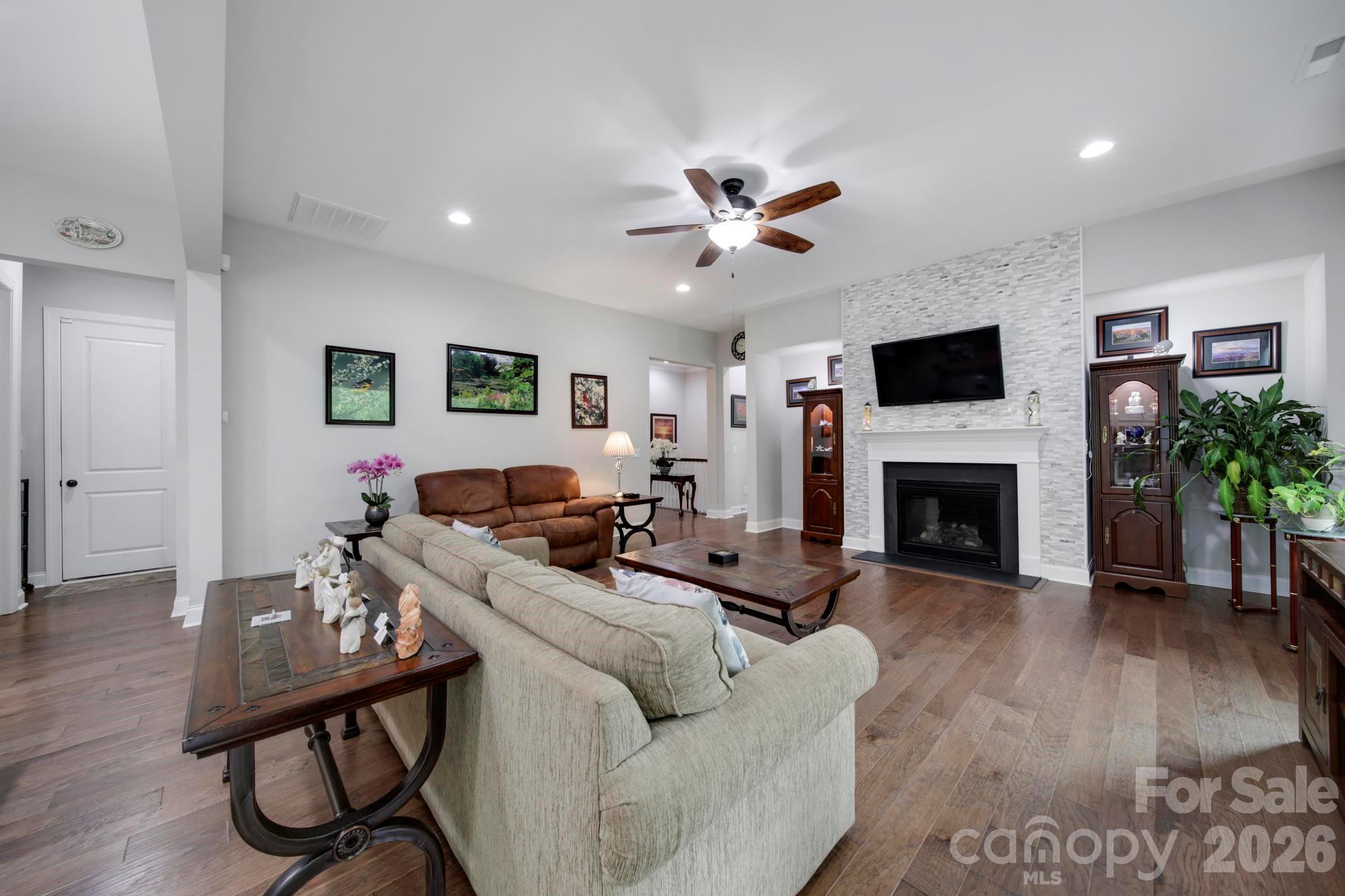 The Palisades - Residential