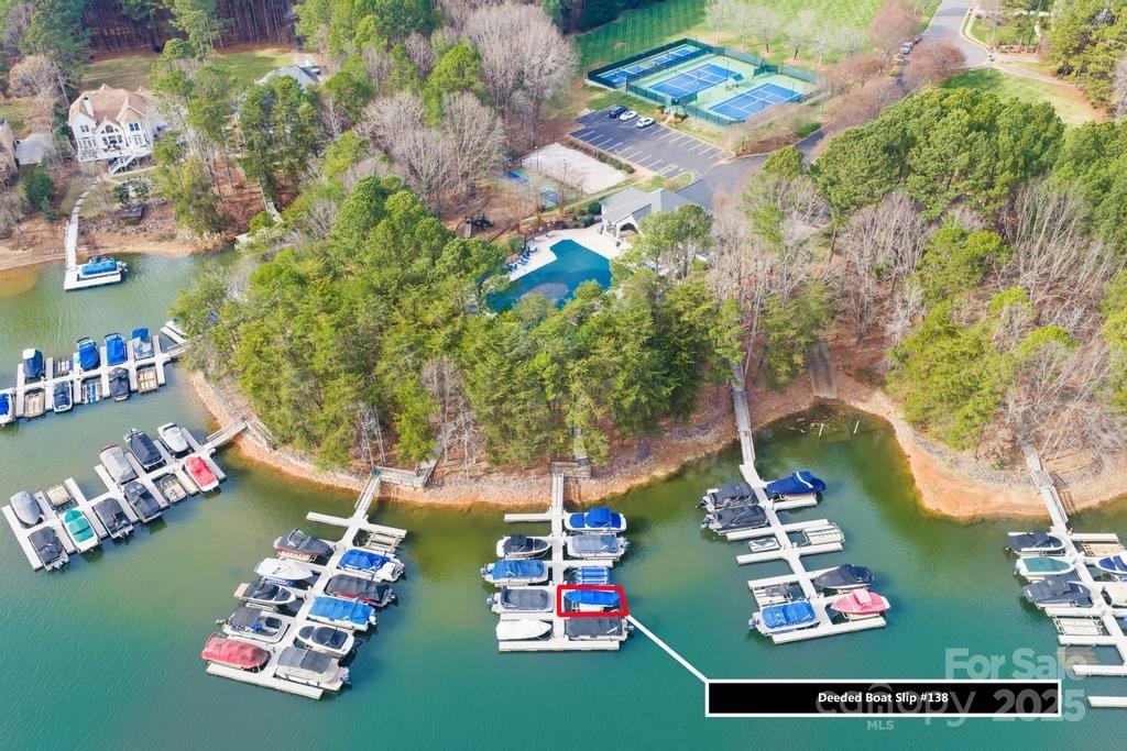 126 Lake Spring Loop