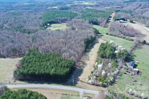 Photo of 1188 Camp Creek Road, Hickory, NC 28602 (MLS # 4405773)