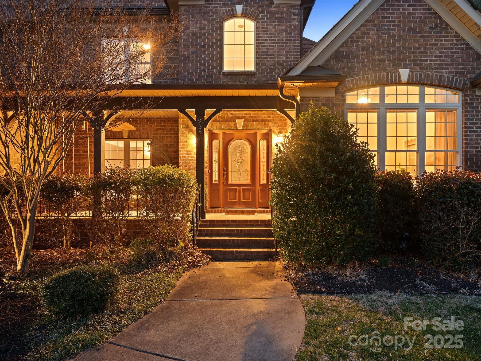 2553 Cozy Cove Drive