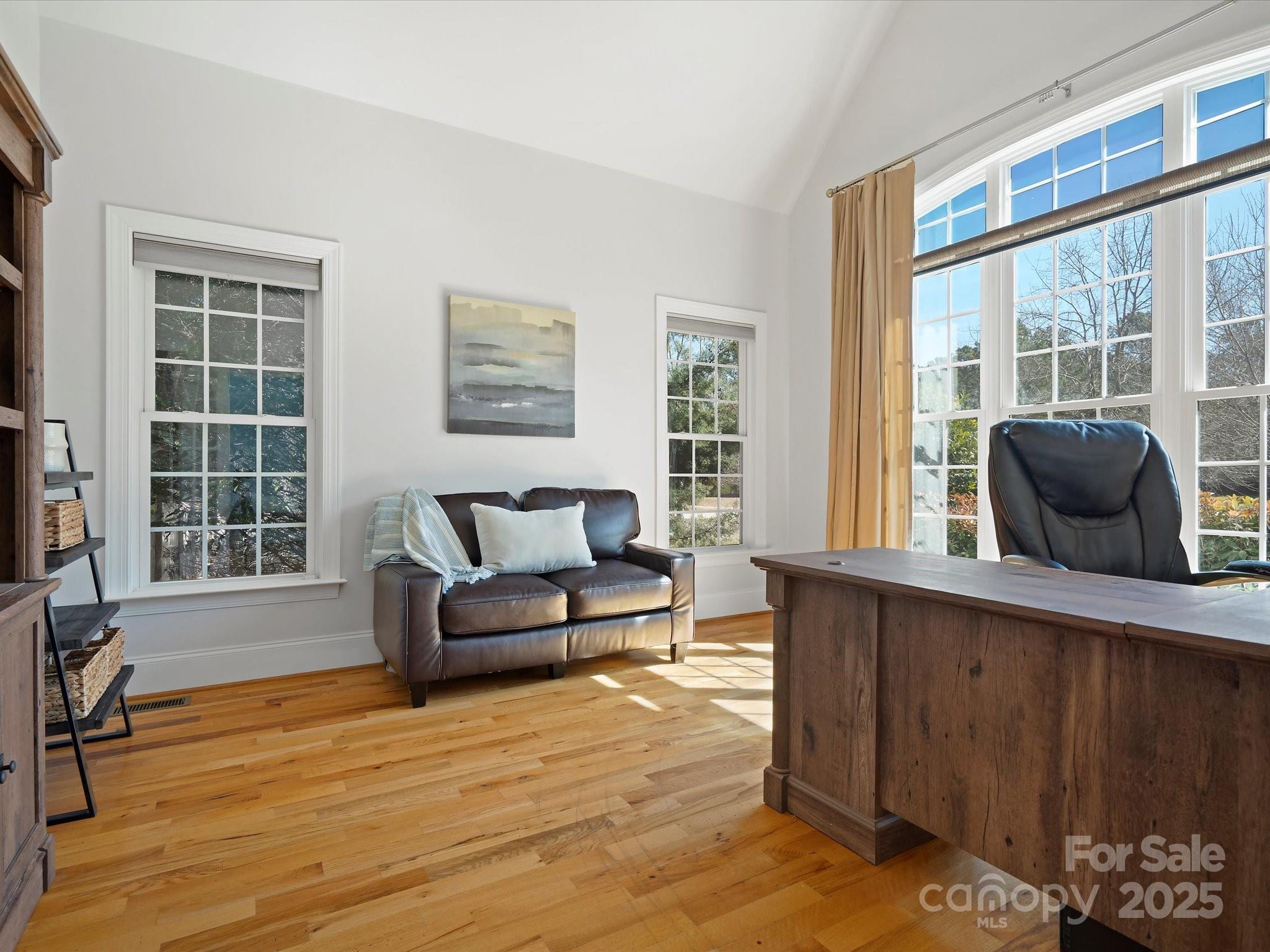 2553 Cozy Cove Drive