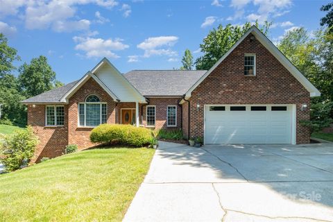 7545 Rabbit Circle Denver NC 28037