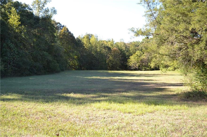 Great lot for new contruction. Just under 1 acre! Ready for your dreamhome!