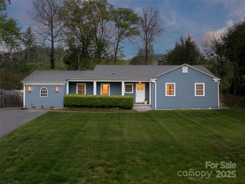 11 Pine Acre Boulevard Asheville NC 28804