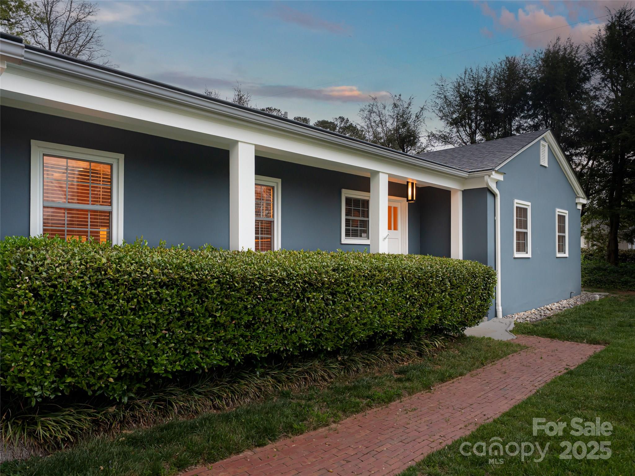 11 Pine Acre Boulevard