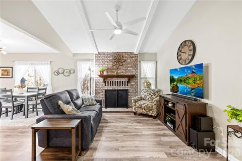 911 Sardis Cove Drive Charlotte NC 28270