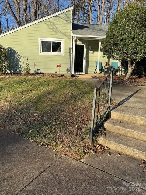 Photo of 911 Sardis Cove Drive #85, Charlotte, NC 28270 (MLS # 4332199)