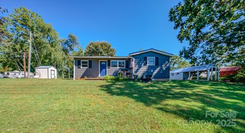 26 Center Street Candler NC 28715