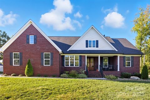 706 Toncin Avenue Bessemer City NC 28016