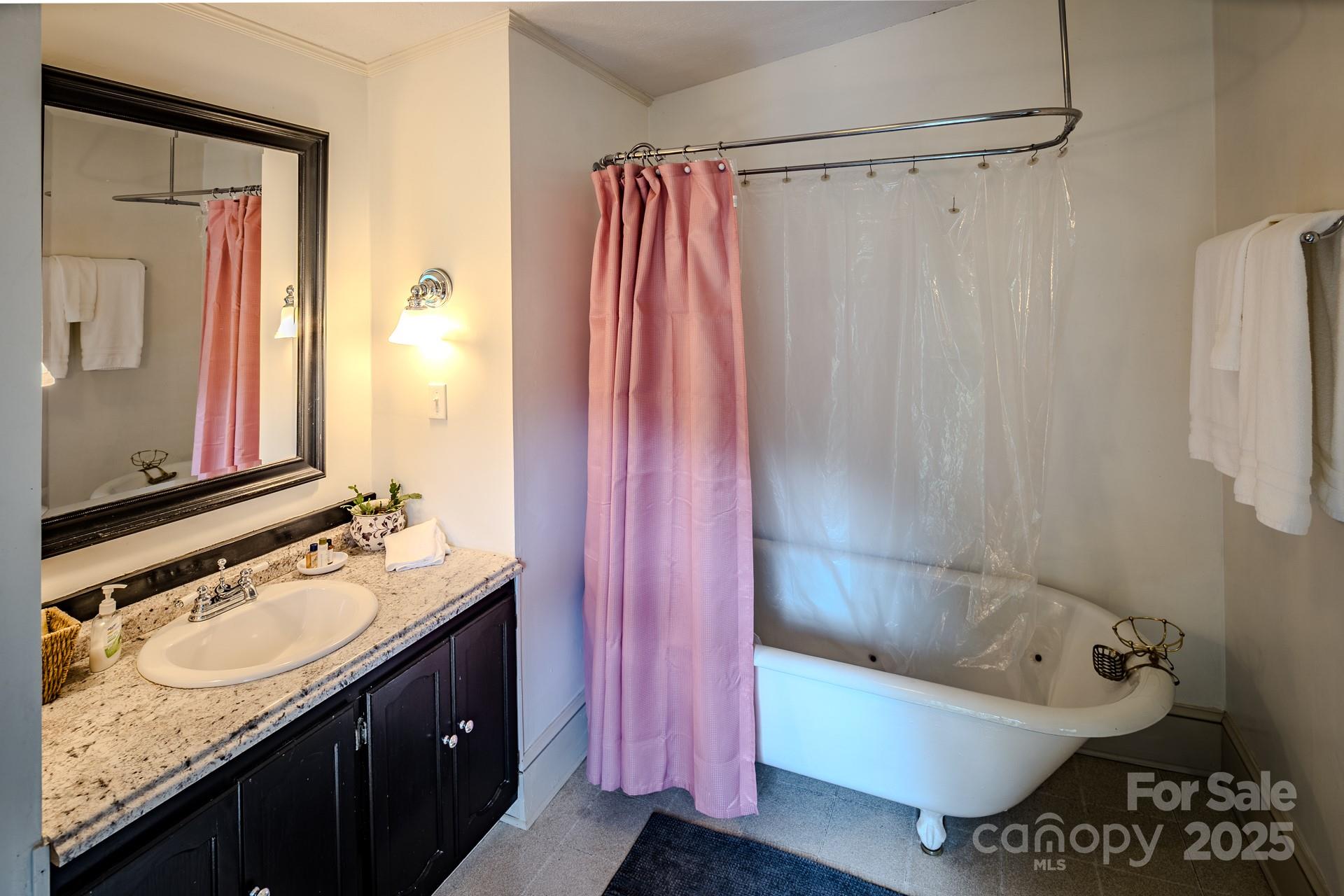 Banner Elk, North Carolina 28604, United States, 7 Bedrooms Bedrooms, ,8 BathroomsBathrooms,Residential,Active,156010