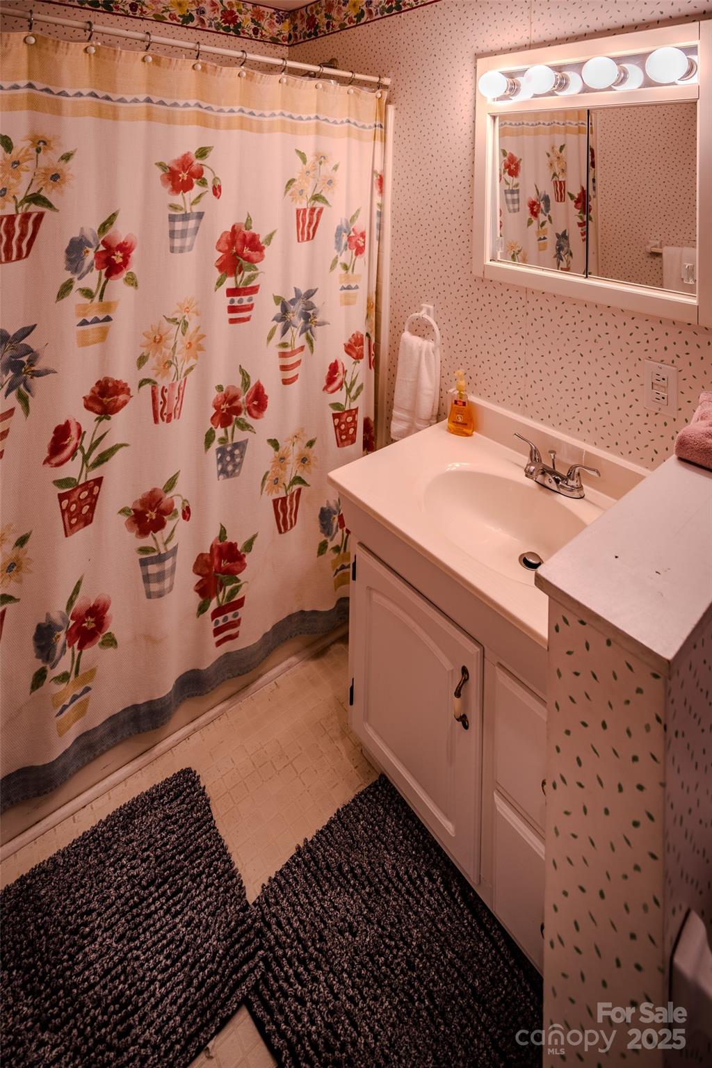 Banner Elk, North Carolina 28604, United States, 7 Bedrooms Bedrooms, ,8 BathroomsBathrooms,Residential,Active,156010