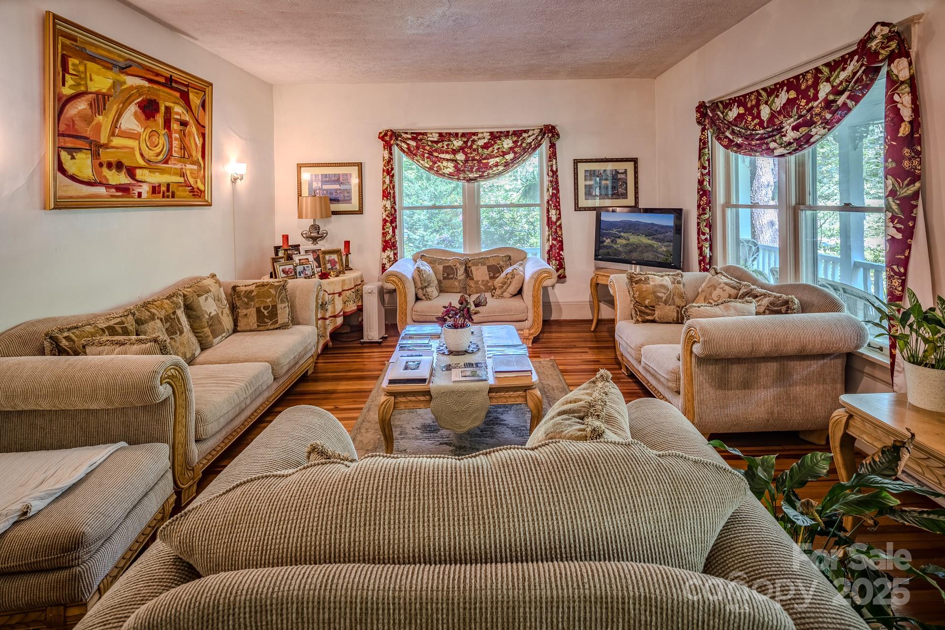 Banner Elk, North Carolina 28604, United States, 7 Bedrooms Bedrooms, ,8 BathroomsBathrooms,Residential,Active,156010