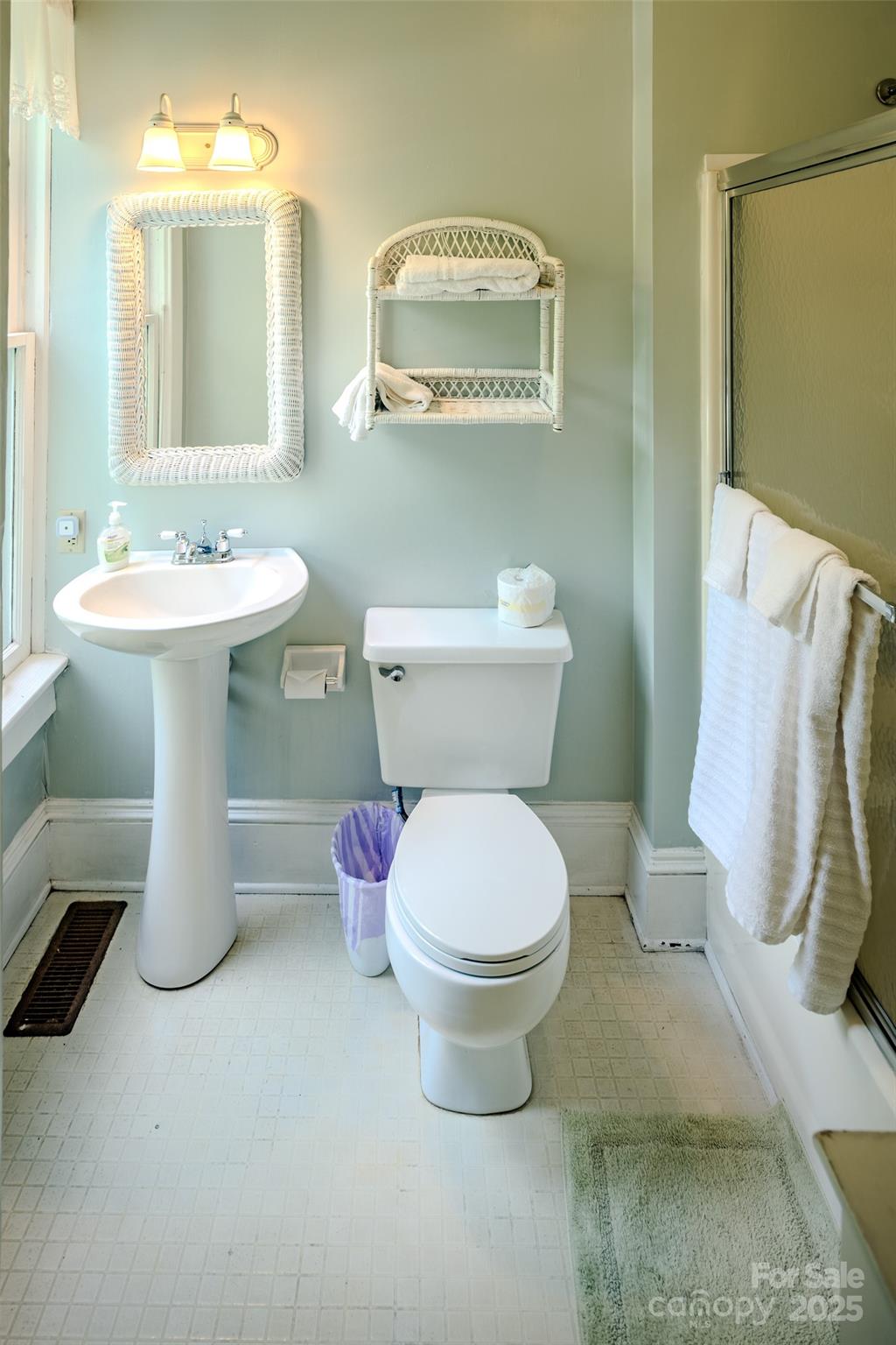 Banner Elk, North Carolina 28604, United States, 7 Bedrooms Bedrooms, ,8 BathroomsBathrooms,Residential,Active,156010