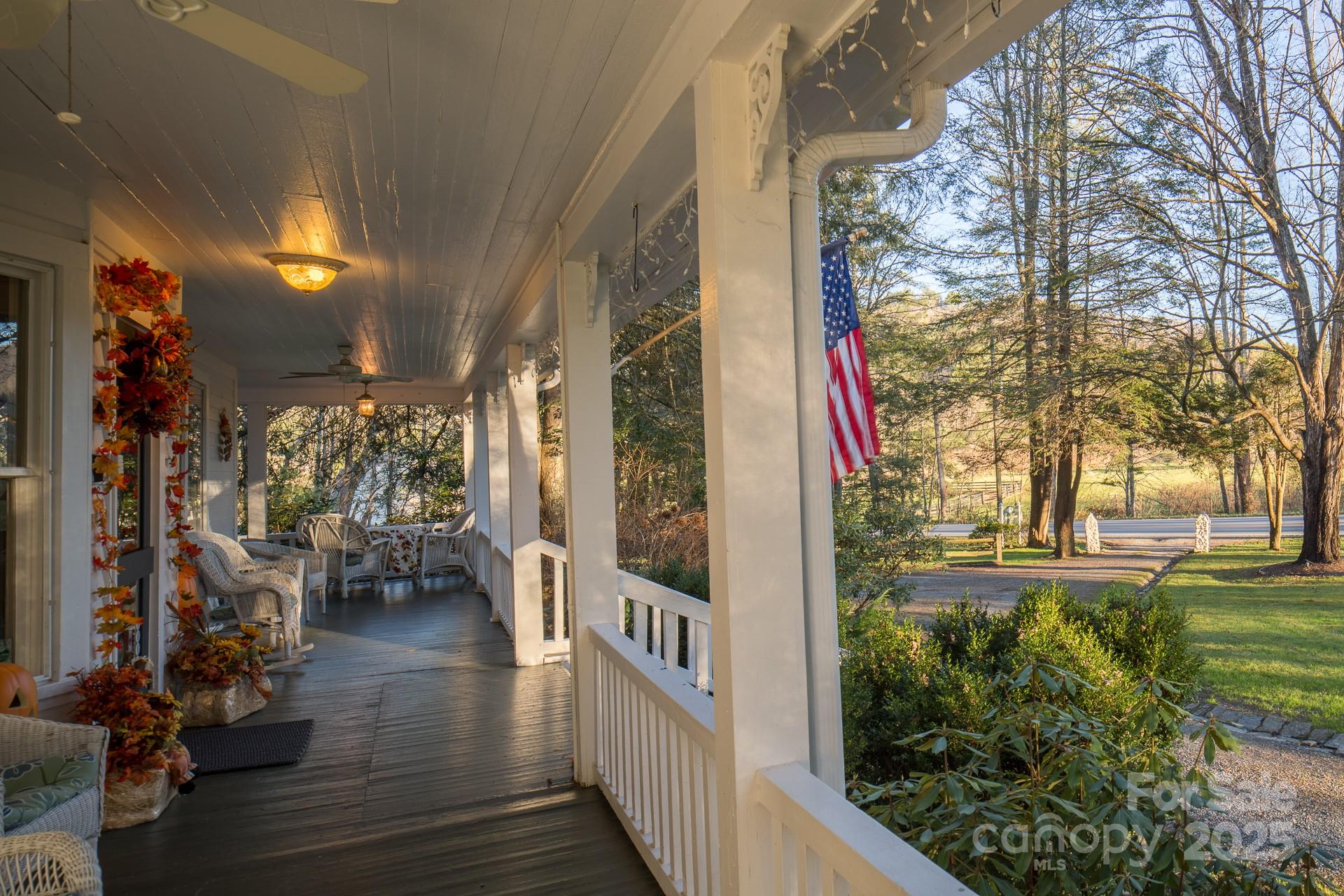 Banner Elk, North Carolina 28604, United States, 7 Bedrooms Bedrooms, ,8 BathroomsBathrooms,Residential,Active,156010