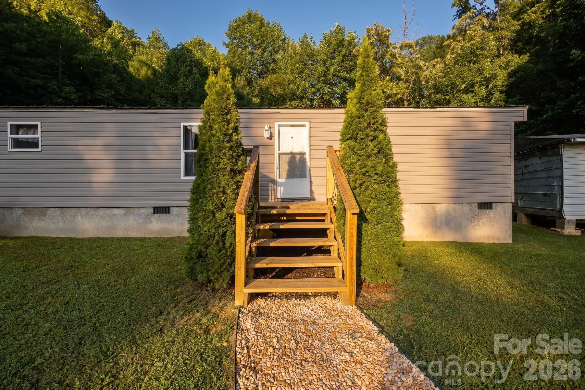 125 Ice Hollow Road