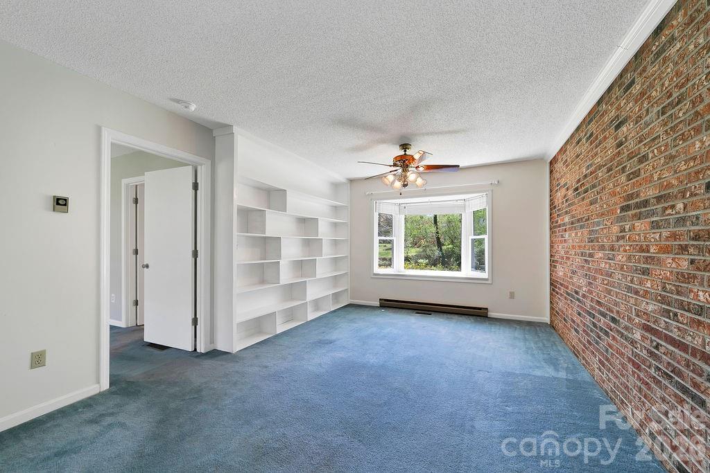 Deer Track - Residential