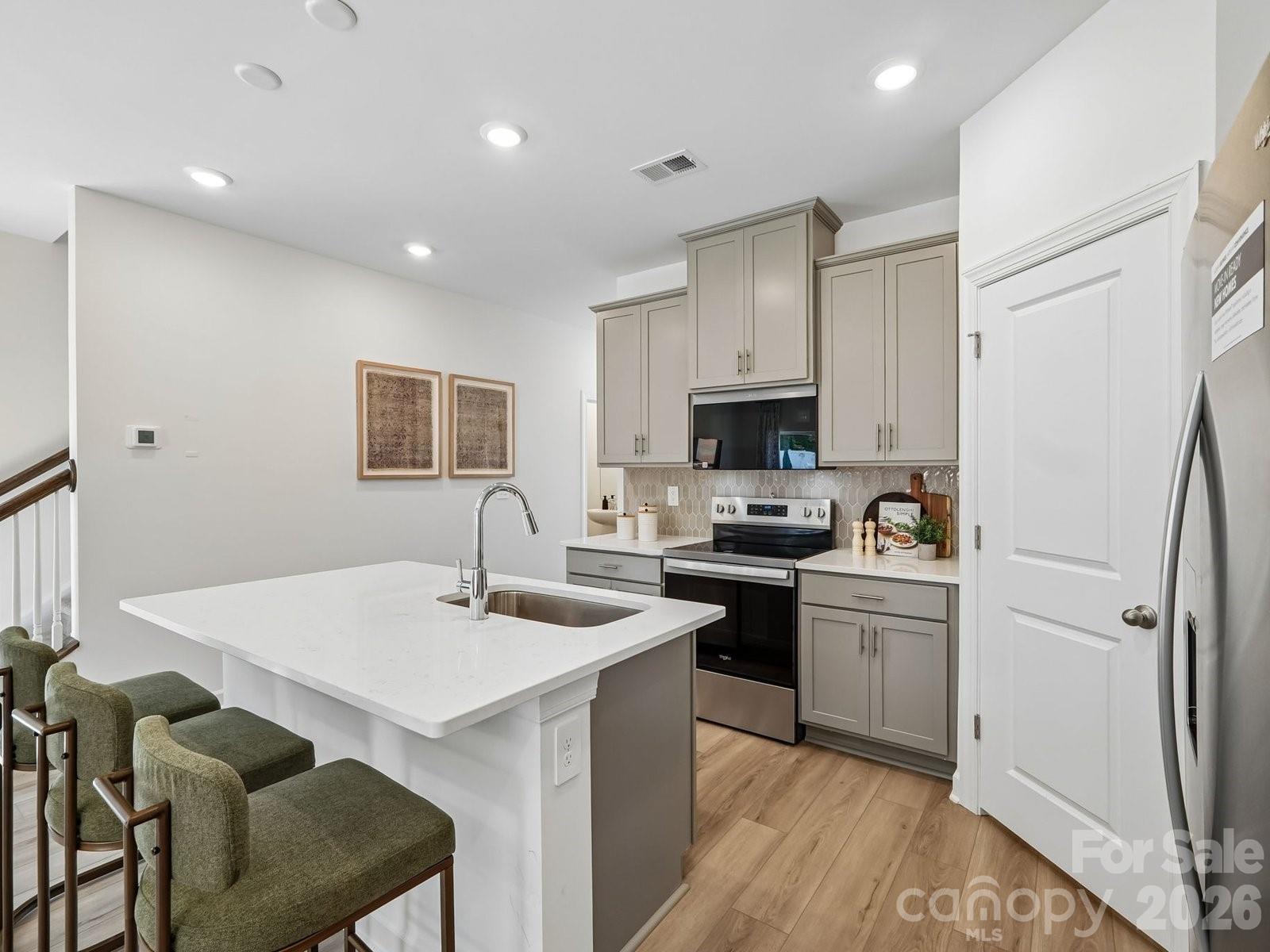 4226 Murk Lane