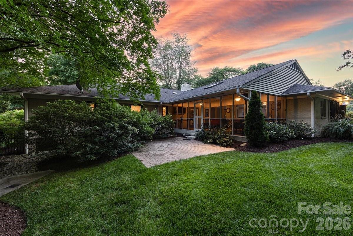 1128 Court Drive