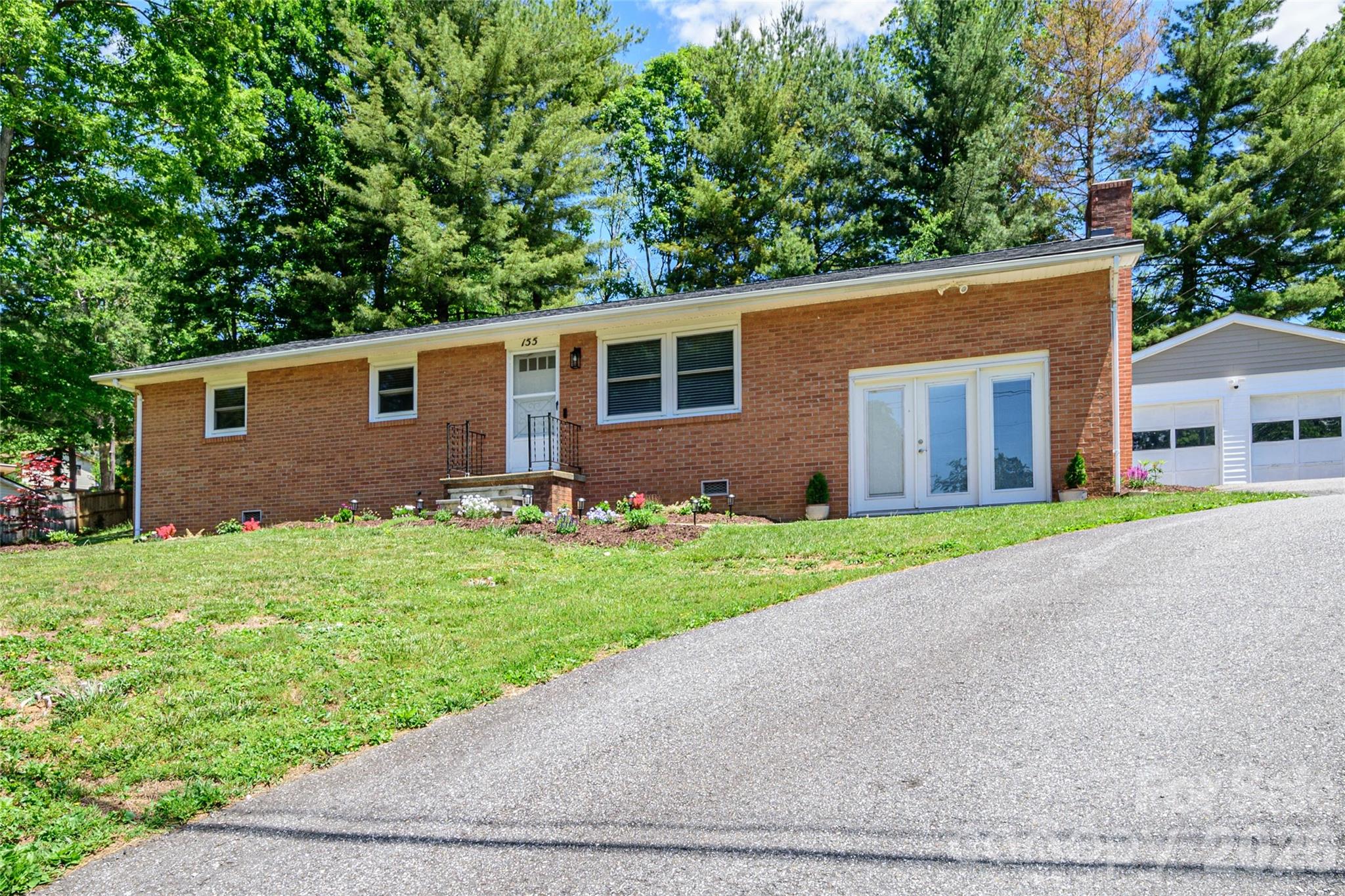 155 Chestnut Place