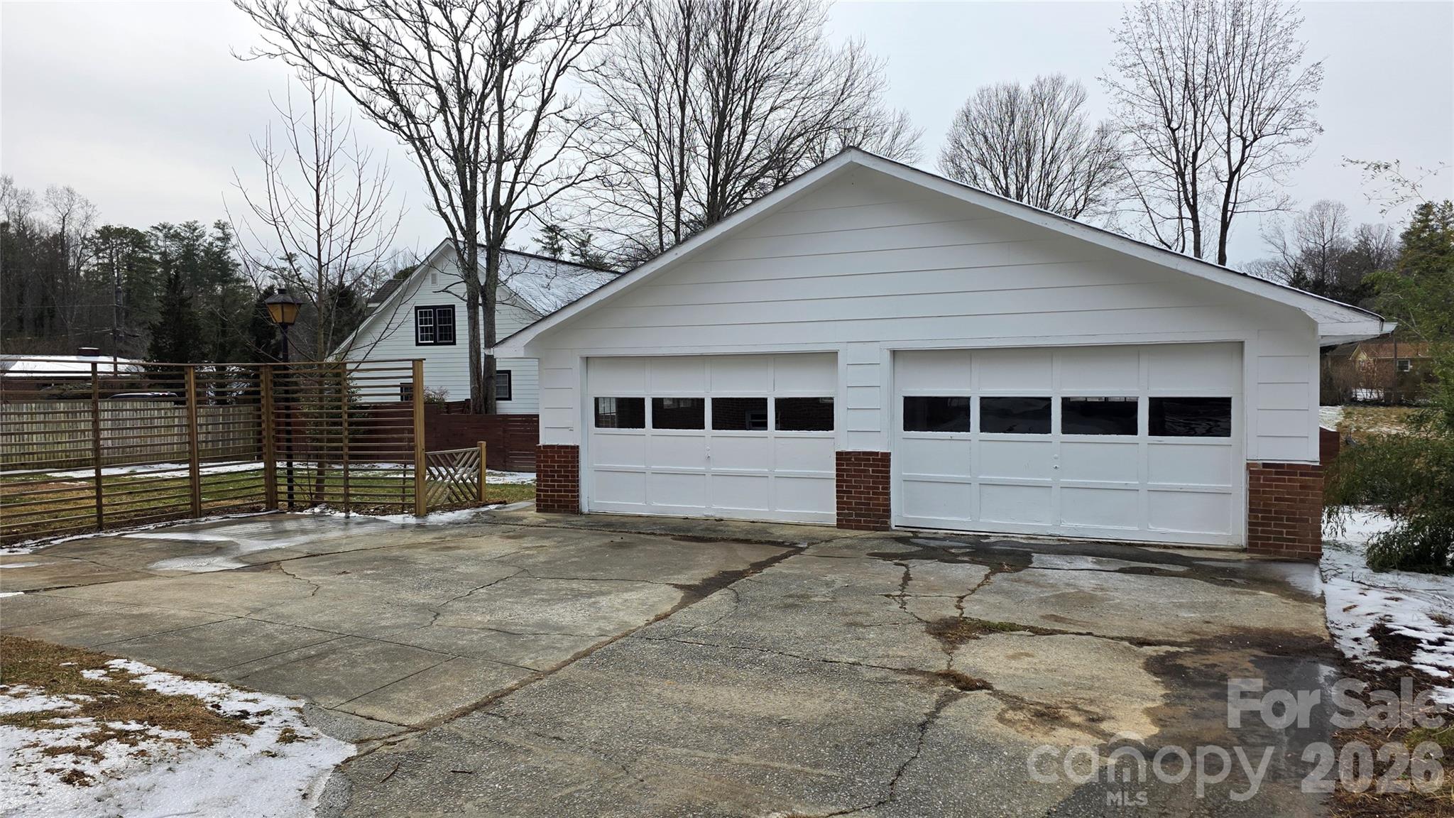 1627 Greenville Highway