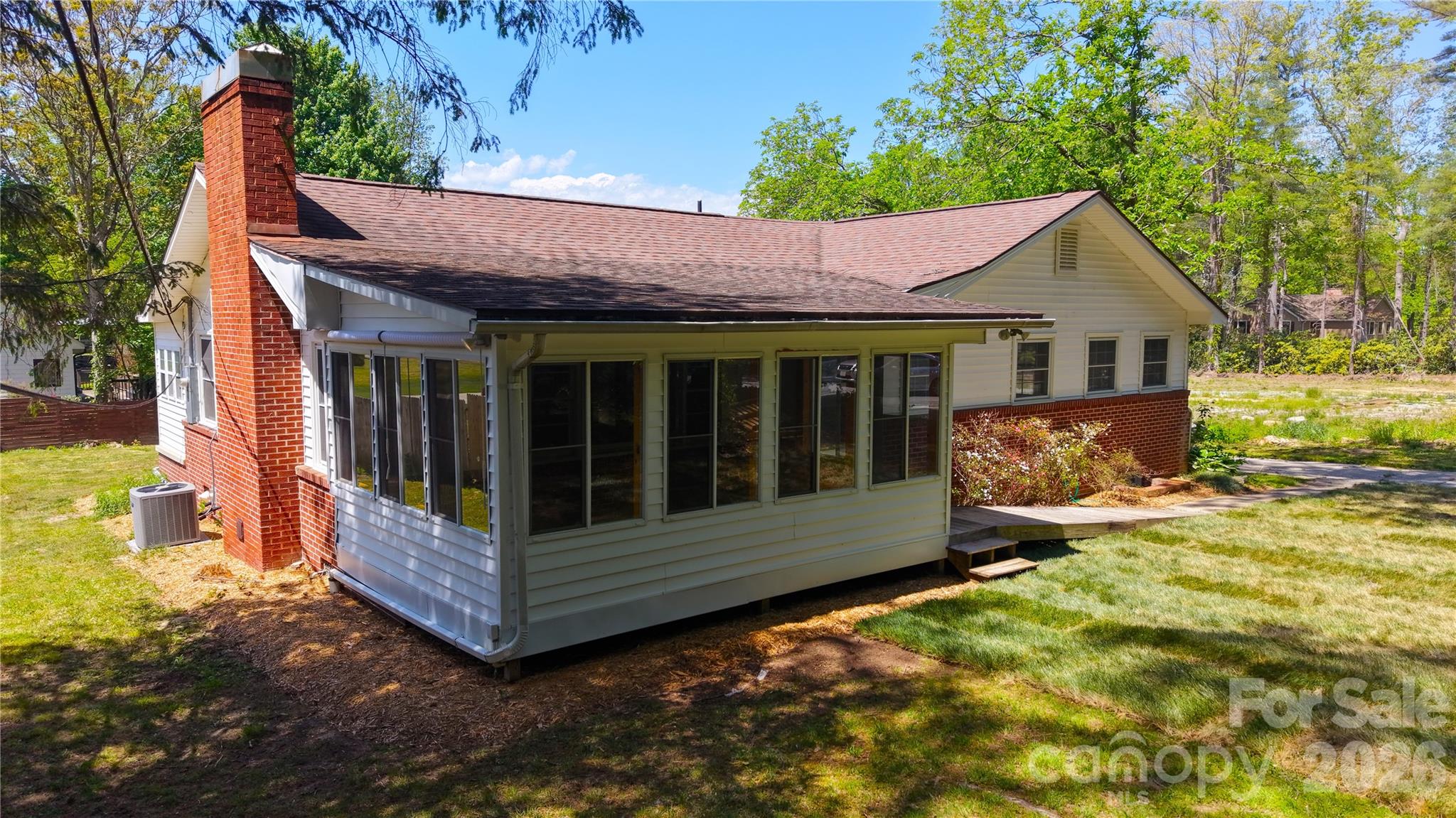 1627 Greenville Highway