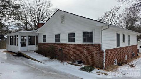 1627 Greenville Highway Hendersonville NC 28792