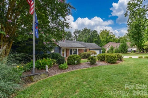 Photo of 127 Fairway Drive, Mooresville, NC 28117 (MLS # 4420861)